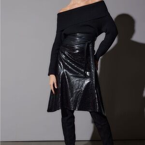 NWT Croc Vegan Leather Trumpet Skirt - size 4